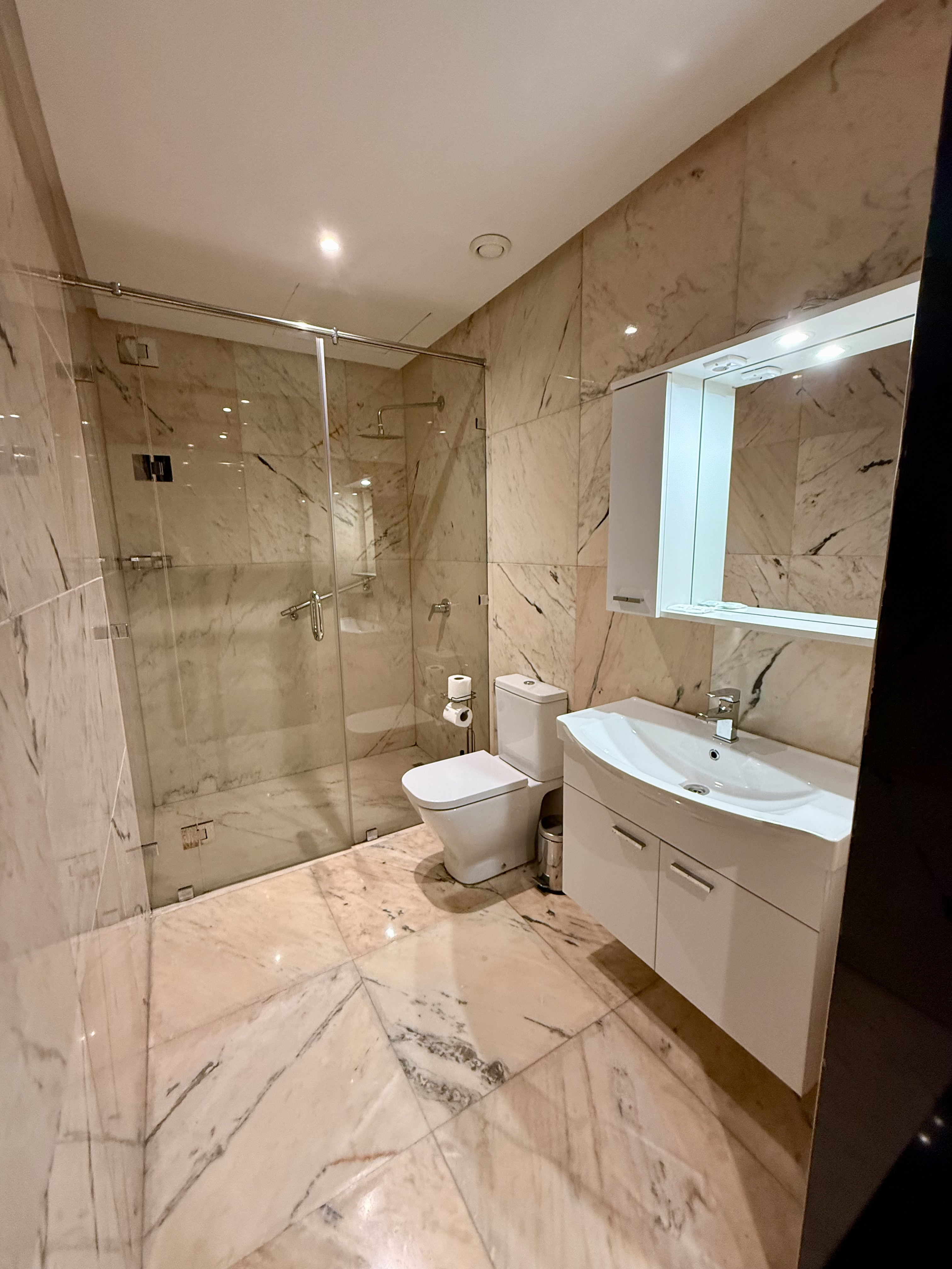 Suite de Luxe - Image 3